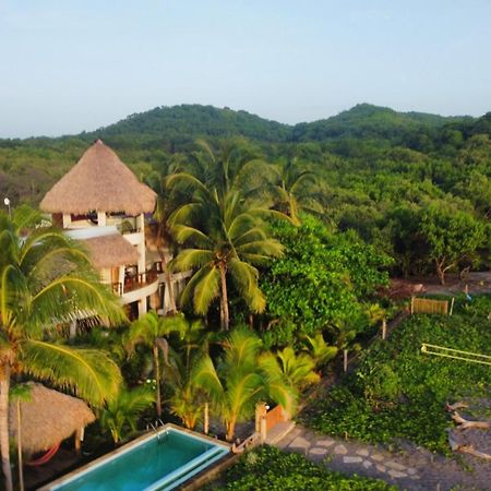 Alive Beach House Transito Bagian luar foto