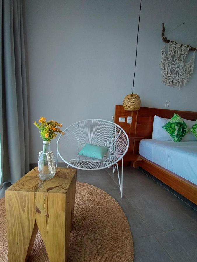 Alive Beach House Transito Bagian luar foto