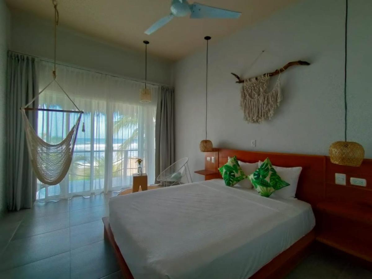 Alive Beach House Transito Bagian luar foto