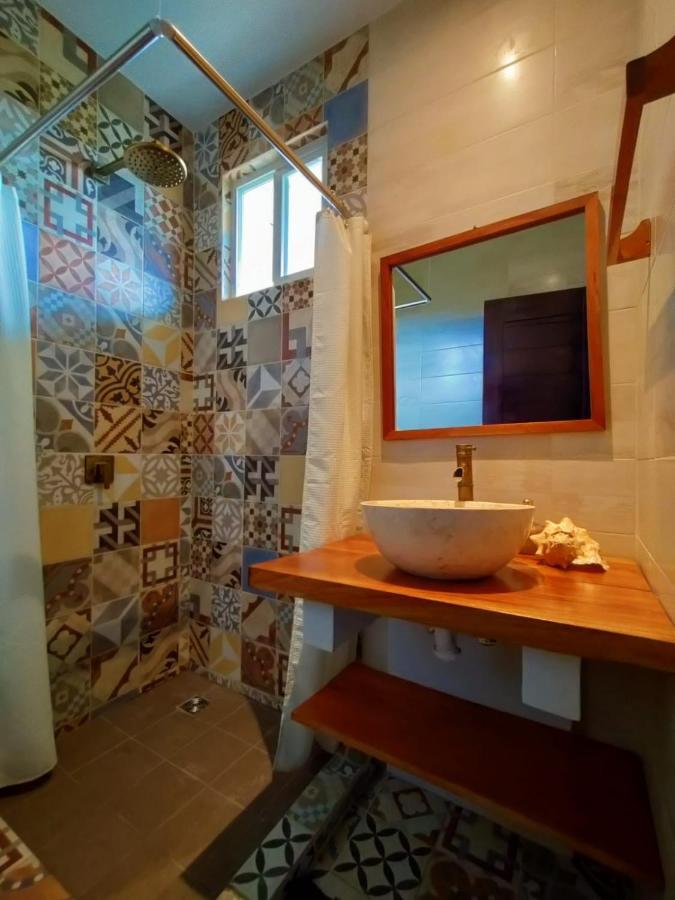 Alive Beach House Transito Bagian luar foto
