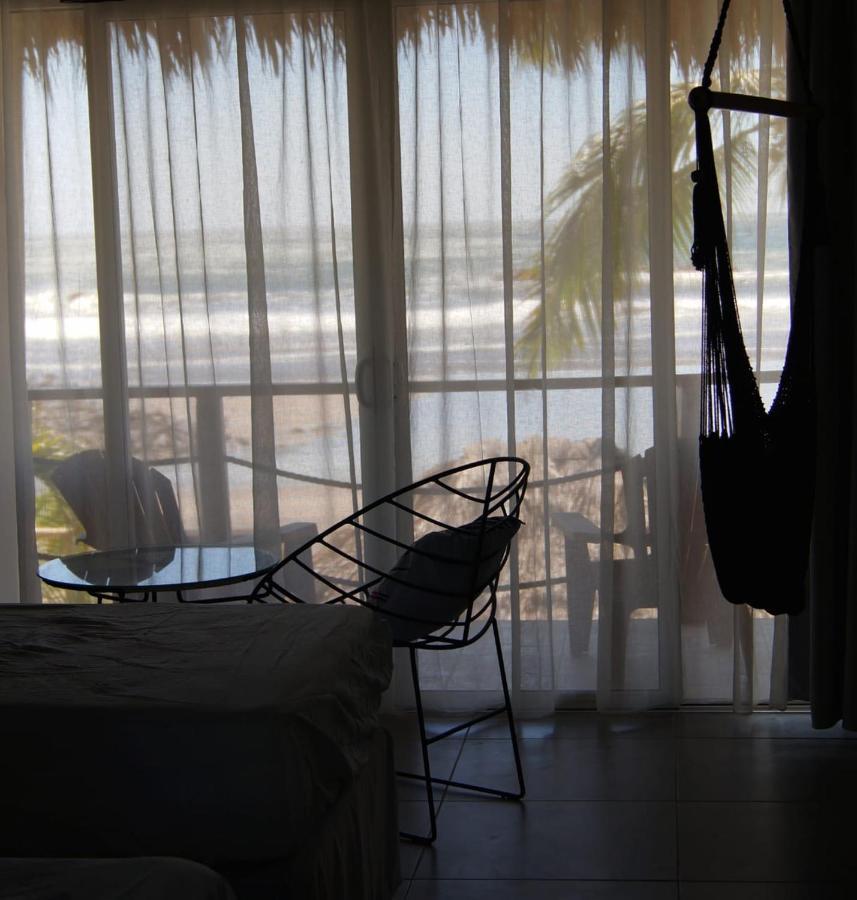 Alive Beach House Transito Bagian luar foto