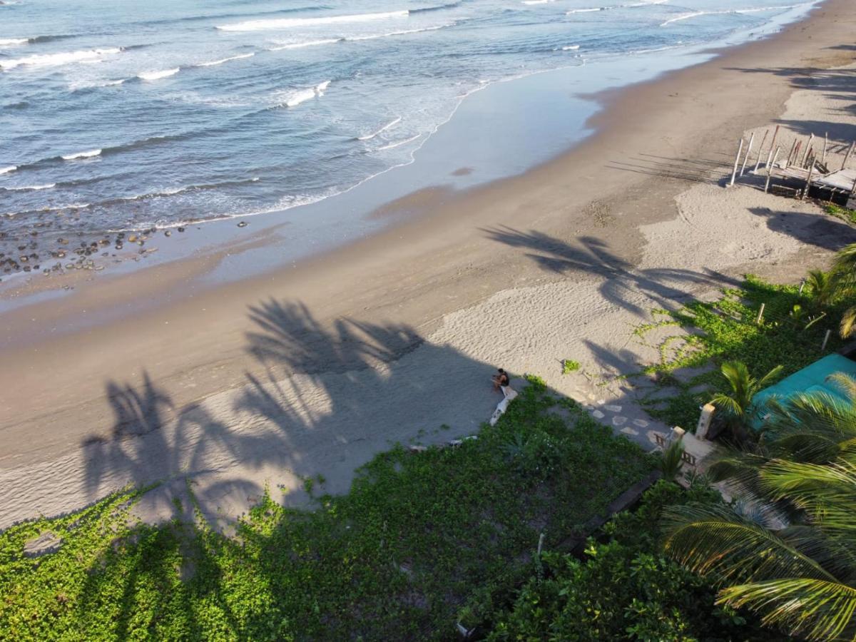 Alive Beach House Transito Bagian luar foto