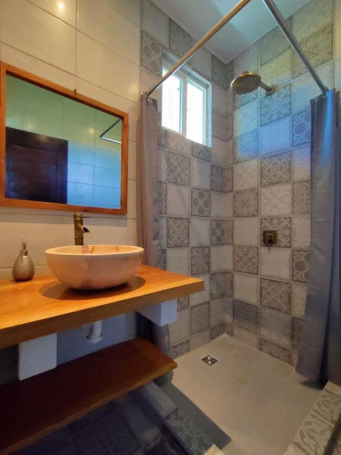 Alive Beach House Transito Bagian luar foto