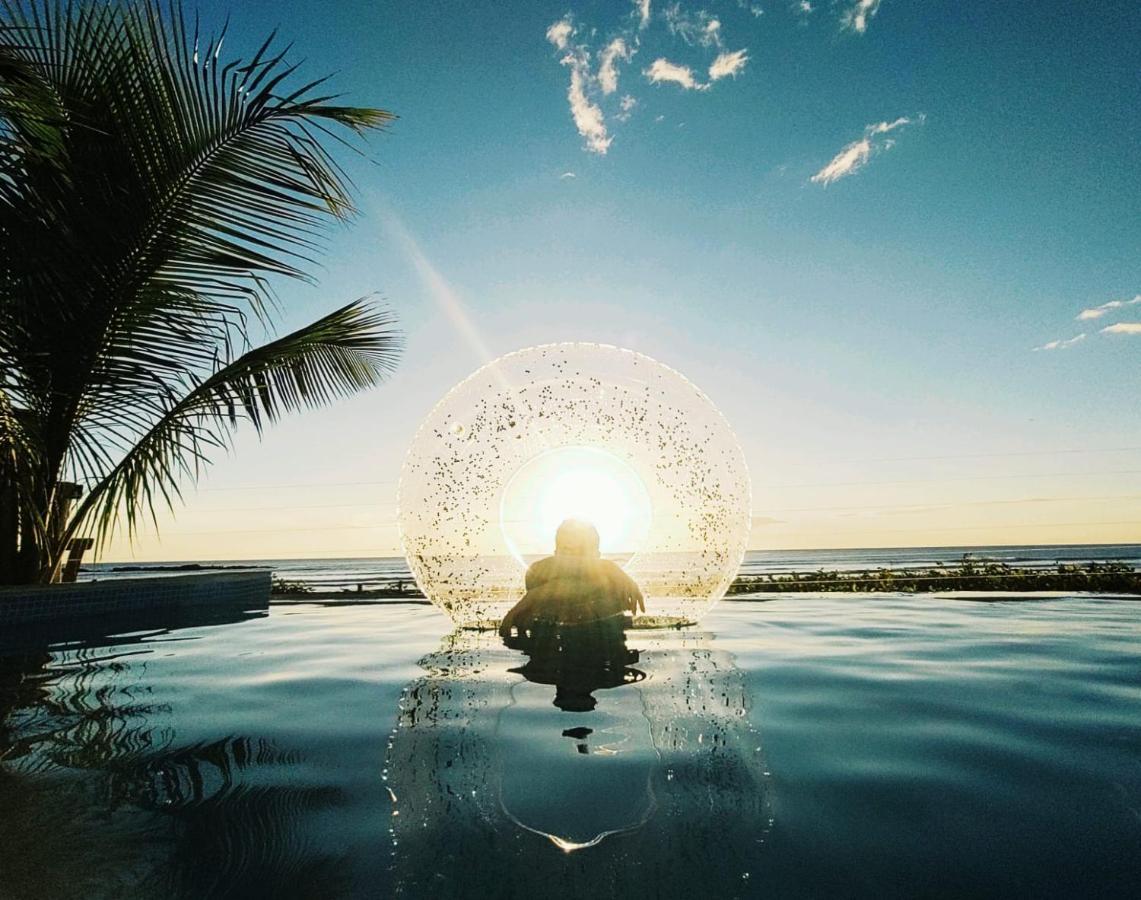 Alive Beach House Transito Bagian luar foto